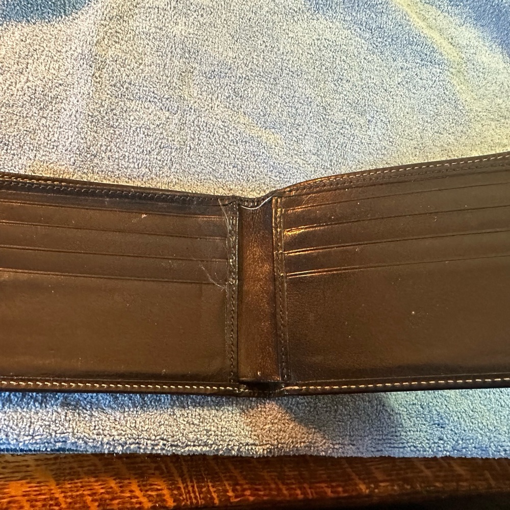 Coach Monogram Men’s Wallet - Picture 2 of 3